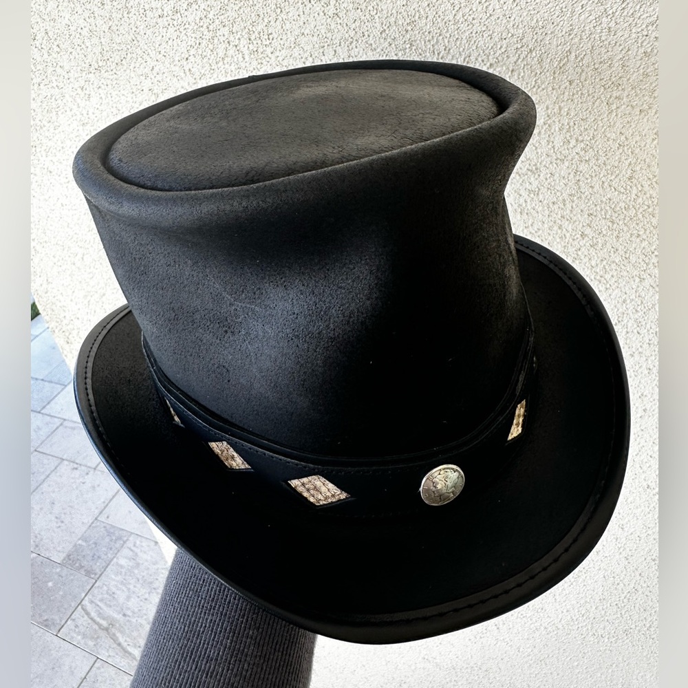 Voodoo Topper leather black top hat women’s great costume hat Halloween